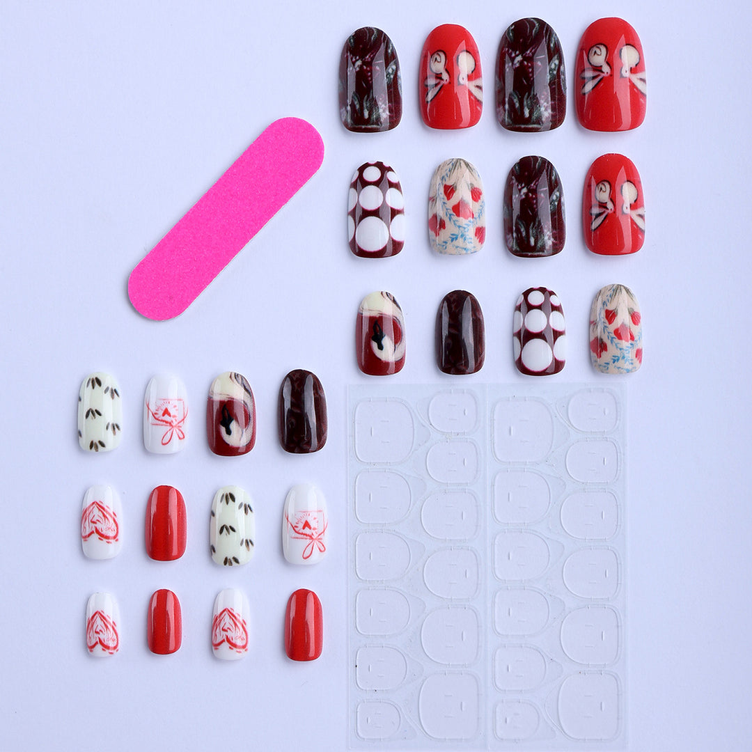 Kunstfingernägel mit Romantischen und Verspielten Designs Karnz