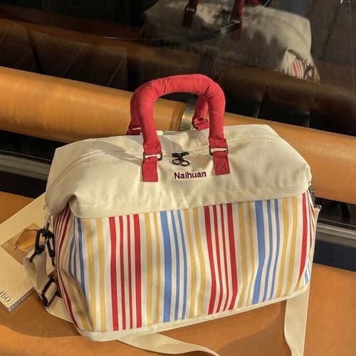 Multifunktionale Reisetasche mit Punkten