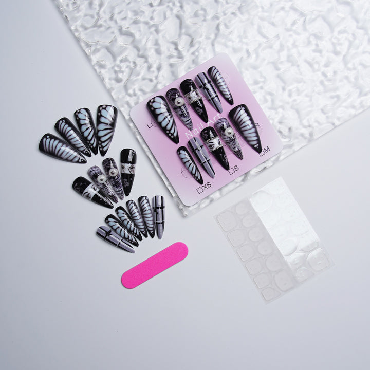 Exklusive Designer Kunstnagelkollektion Karnz
