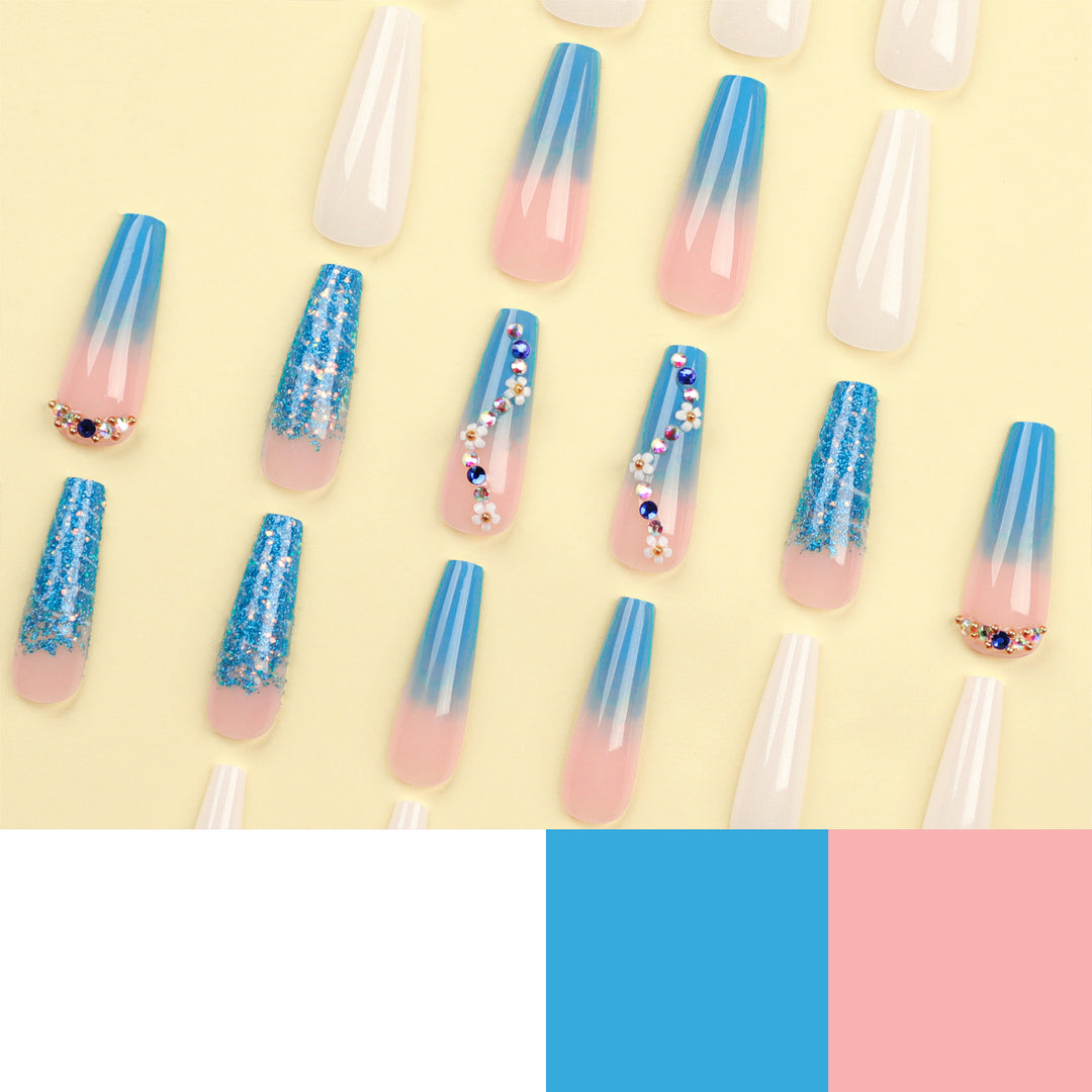 Kunstvolle Nagelverlängerungen mit floralem Ombre-Design Karnz