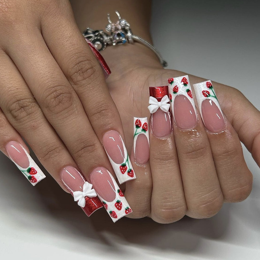 Erdbeer Bow-Akzent Acryl Nagelkunst Erweiterungen Karnz