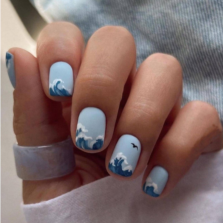 Künstlerische Ocean Wave Nagelkunst
