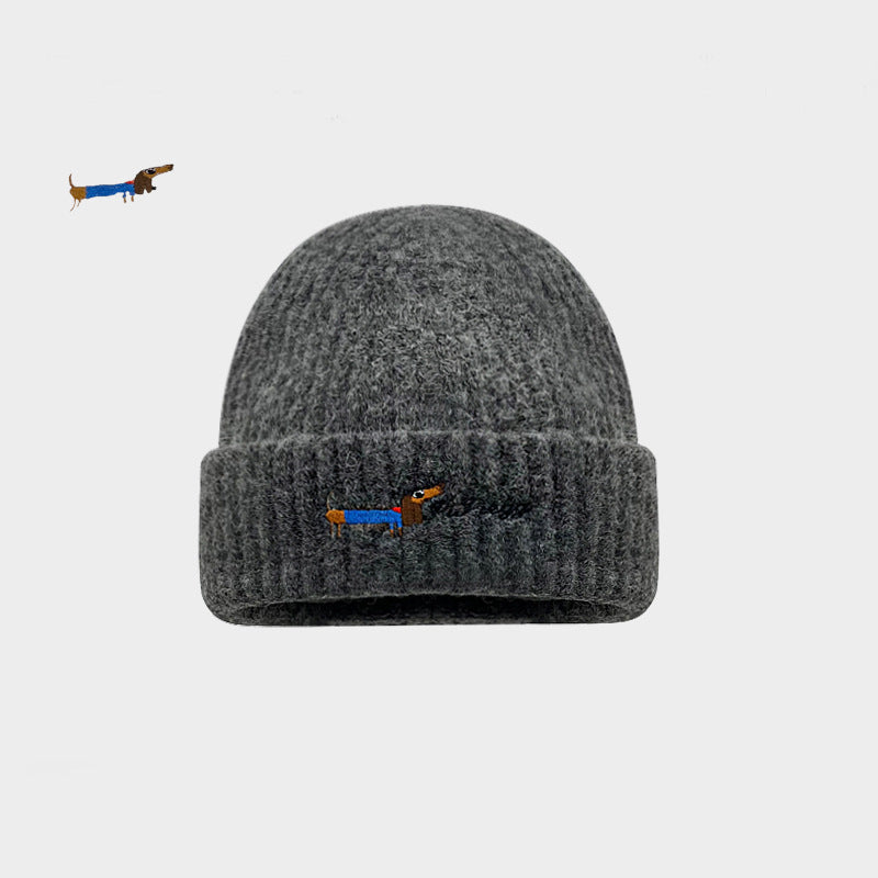 Strickmütze mit Hundemotiv