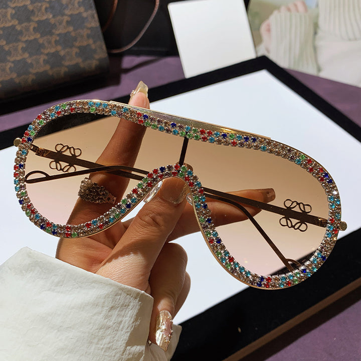 Damen Glamouröse Oversized-Sonnenbrille mit strassbesetzten Akzenten Karnz