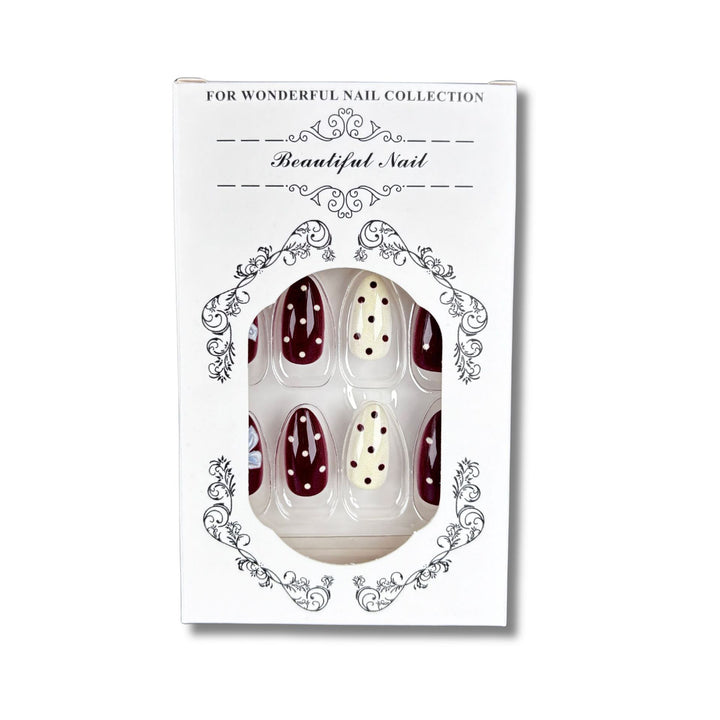 Künstlerische Press-On Nail Art Kollektion