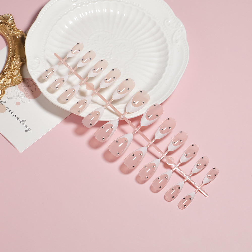 Elegantes florales Akzent Press-On Nagelset Karnz