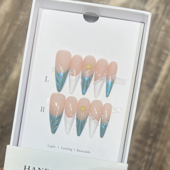 Blumen- und Punkte-Press-On-Nagelset Karnz