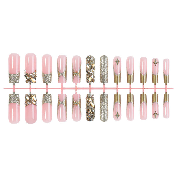 Premium Dekorative Press-On Nagelset mit eleganten goldenen Akzenten Karnz