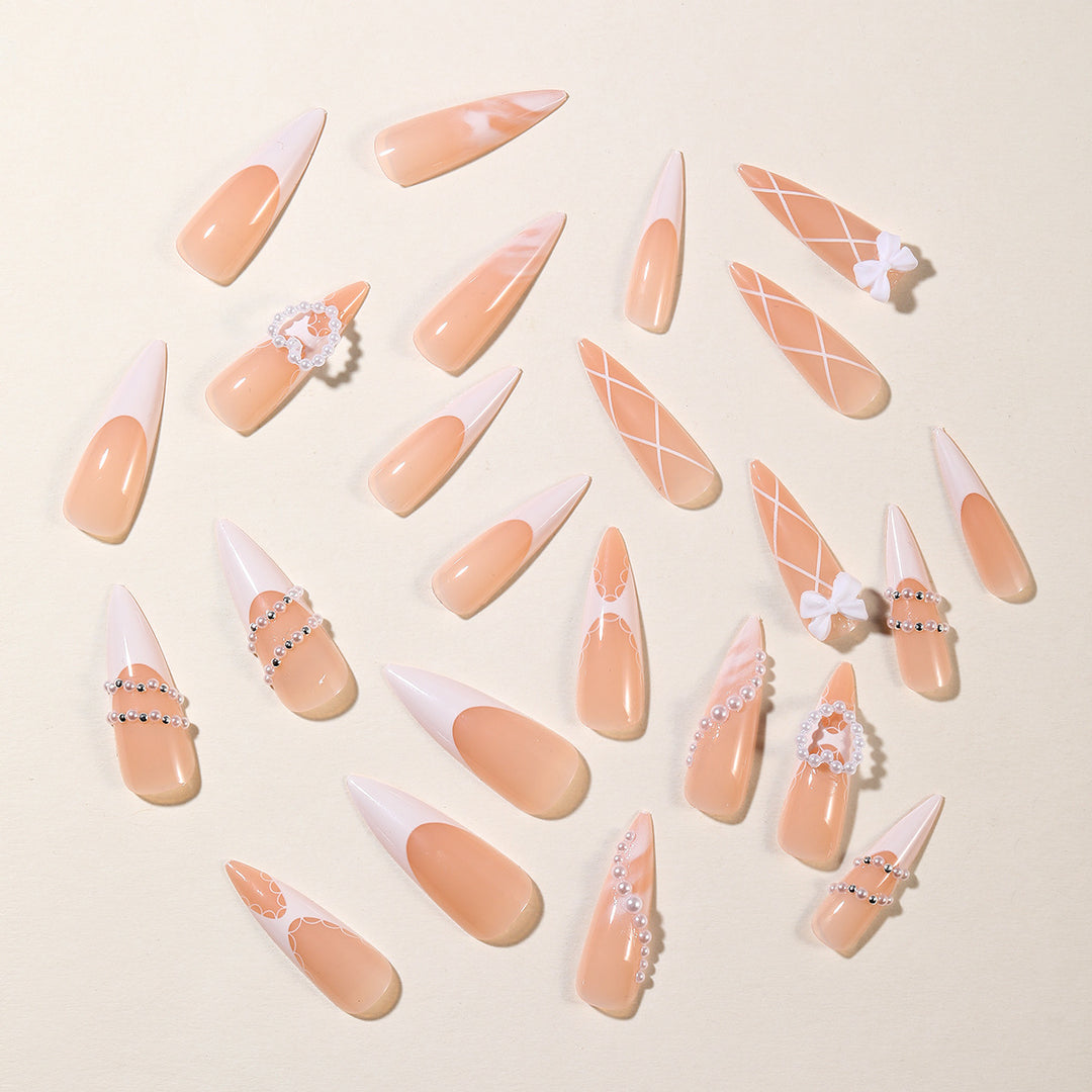 Elegante Stiletto Strass Nagelkunst Verlängerungen Karnz