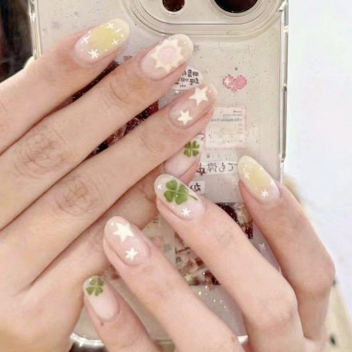 Künstlerische Themen Nageldesign Kollektion Karnz