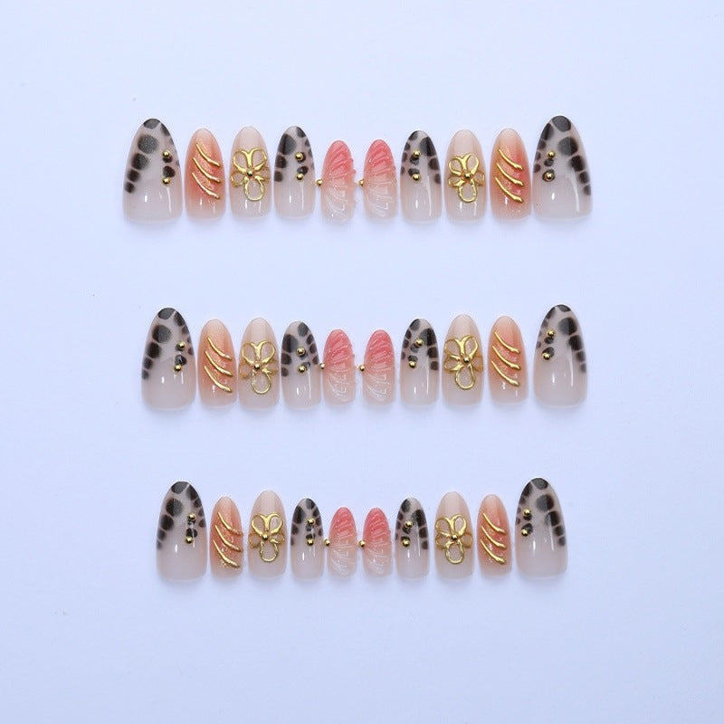 Elegantes Press-On Nail Art Set Karnz