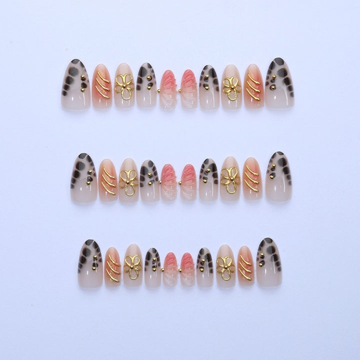 Elegantes Press-On Nail Art Set Karnz
