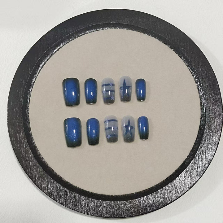 Elegantes Press-On Nagelkunst-Set mit sternförmigen Designs Karnz