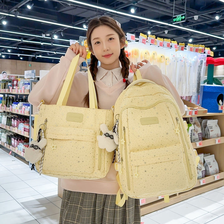 Stylischer Mehrzweck-Rucksack mit dekorativen Akzenten Karnz