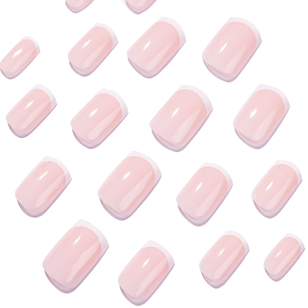 Elegante Hochglanz-Nagelkunst mit französischem Design Karnz