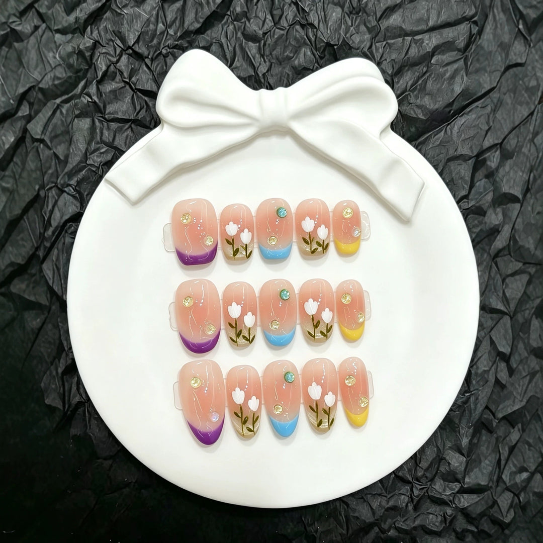 Blumenverzierte Press-On Nagel-Kit