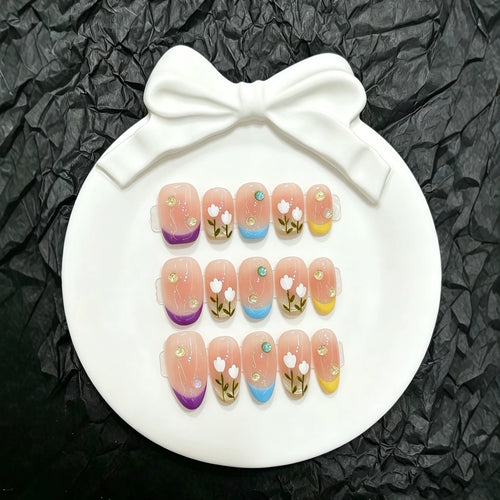 Blumenverzierte Press-On Nagel-Kit