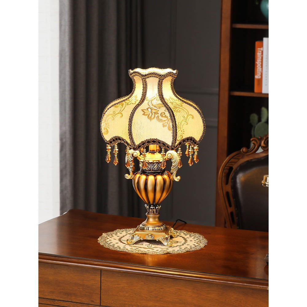 Vintage florale Tischlampe