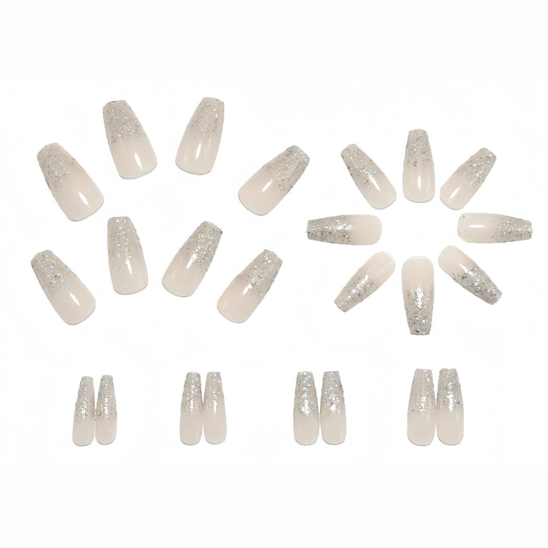 Kunstnägel mit Glitzer-French-Spitze Karnz