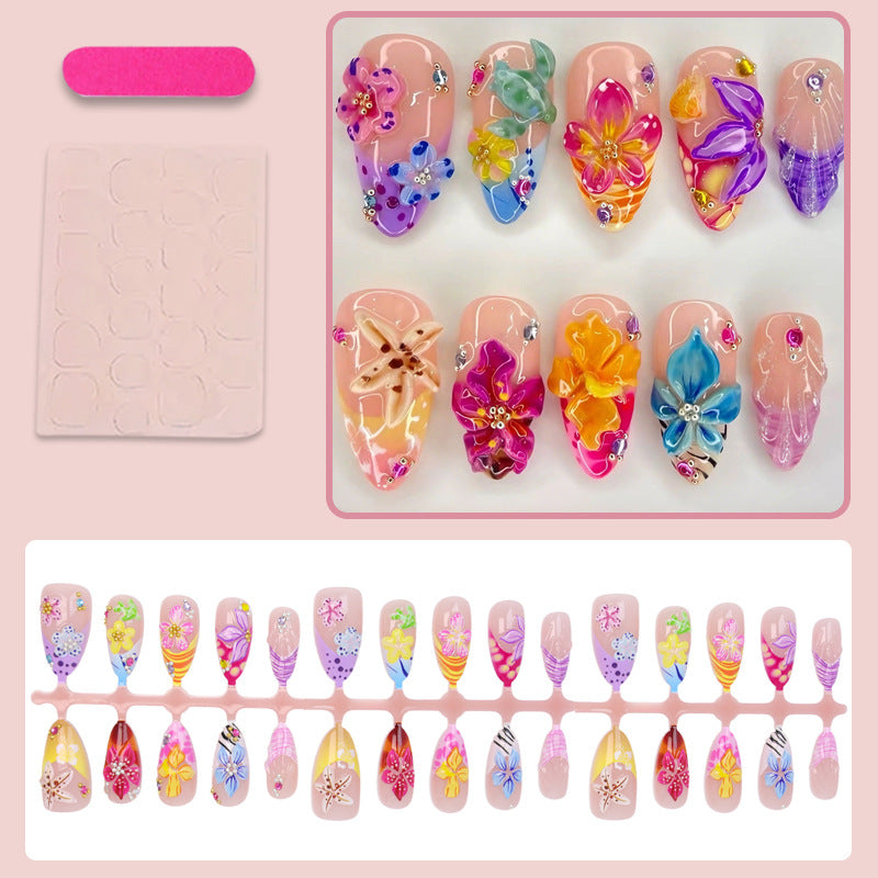 Kunstnagelset mit floralen 3D-Verzierungen Karnz