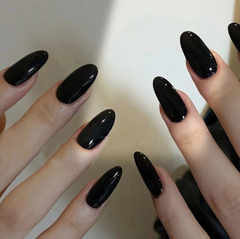 Elegante Mandel-förmige Nagelverlängerungen Karnz