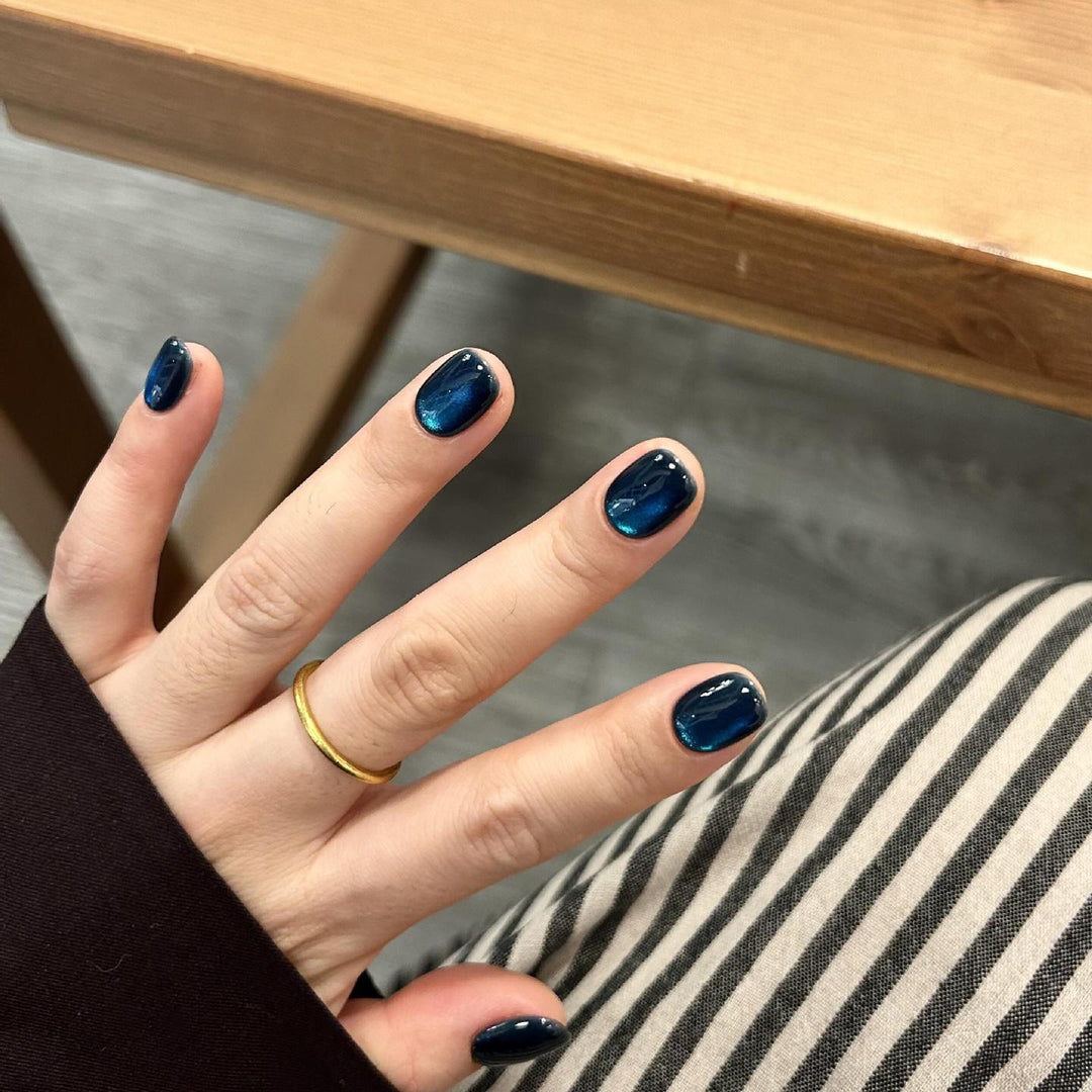 Künstliche Nagelspitzen Im Modischen Schimmer-Look Karnz
