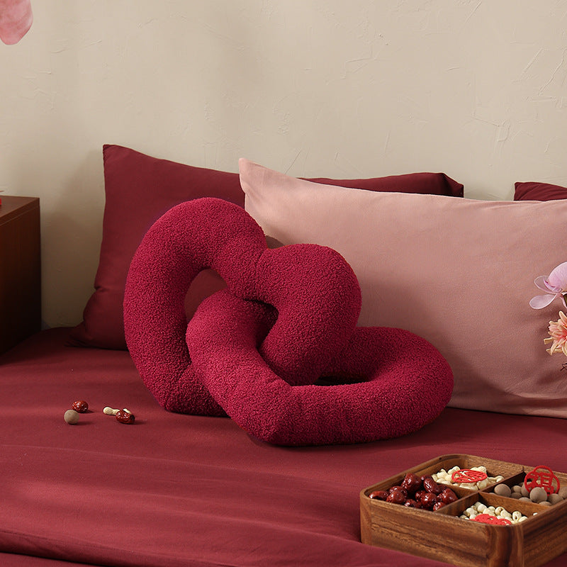 Geflochtenes Herz-Kuschelkissen-Duo mit Bouclé-Bezug und flexibler Füllung