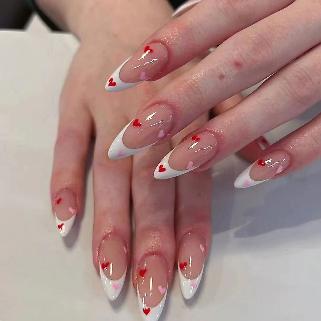 Herz-Akzent Stiletto Press-On Nägel Karnz