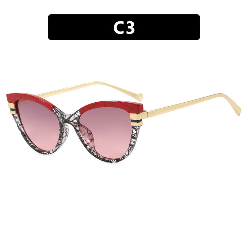 Damen Cat-Eye Sonnenbrille mit elegantem Kunststoffrahmen und goldenen Akzenten Karnz