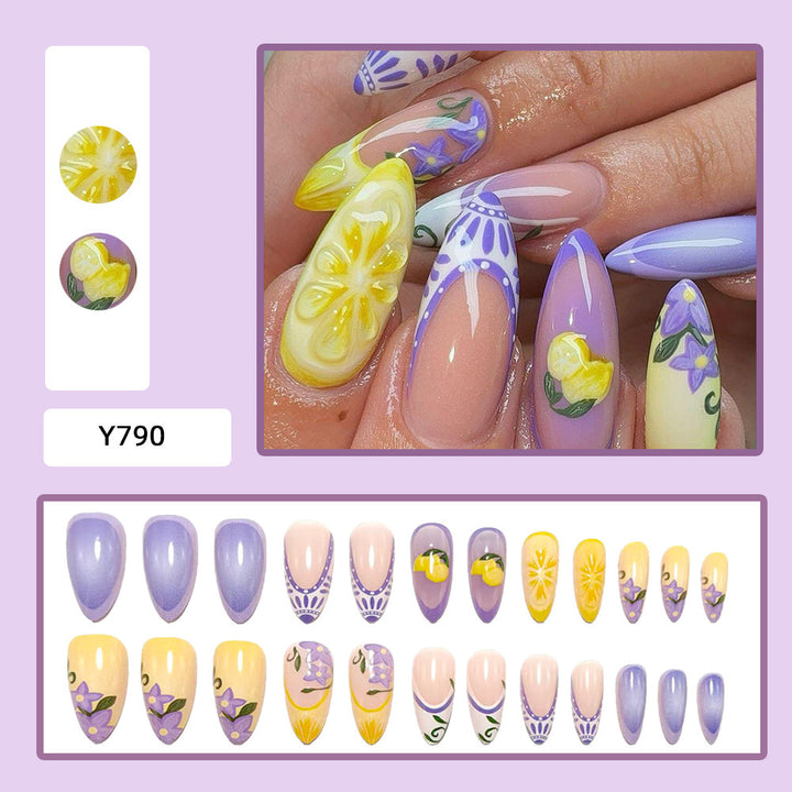 Elegante Kunstnägel mit Botanischen Designs Karnz