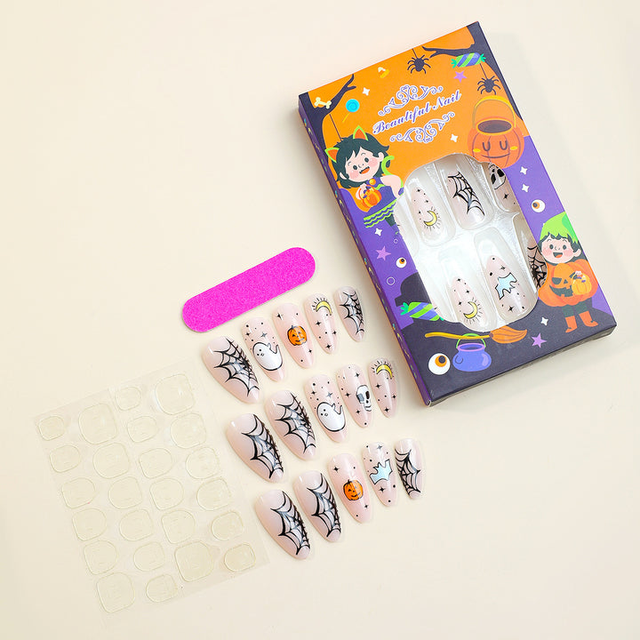 Kreatives Halloween Kunstnagelset mit Spinnen- und Geisterdesign Karnz