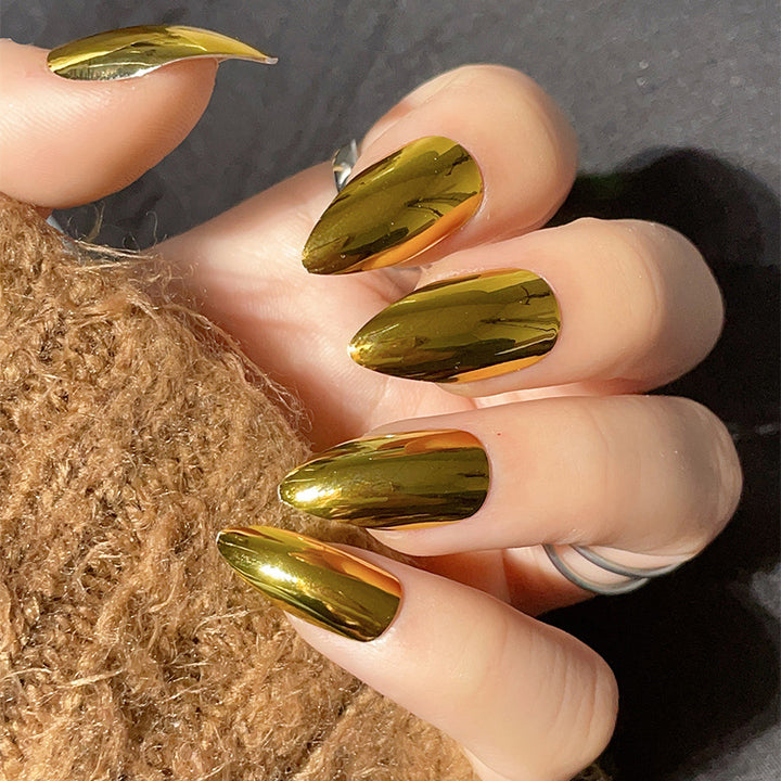 Metallic Stiletto-Nagelverzierung Karnz