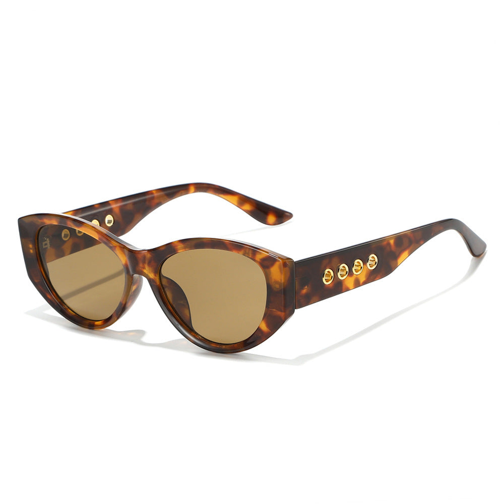 Cat-Eye Sonnenbrille mit dekorativen goldenen Akzenten Karnz