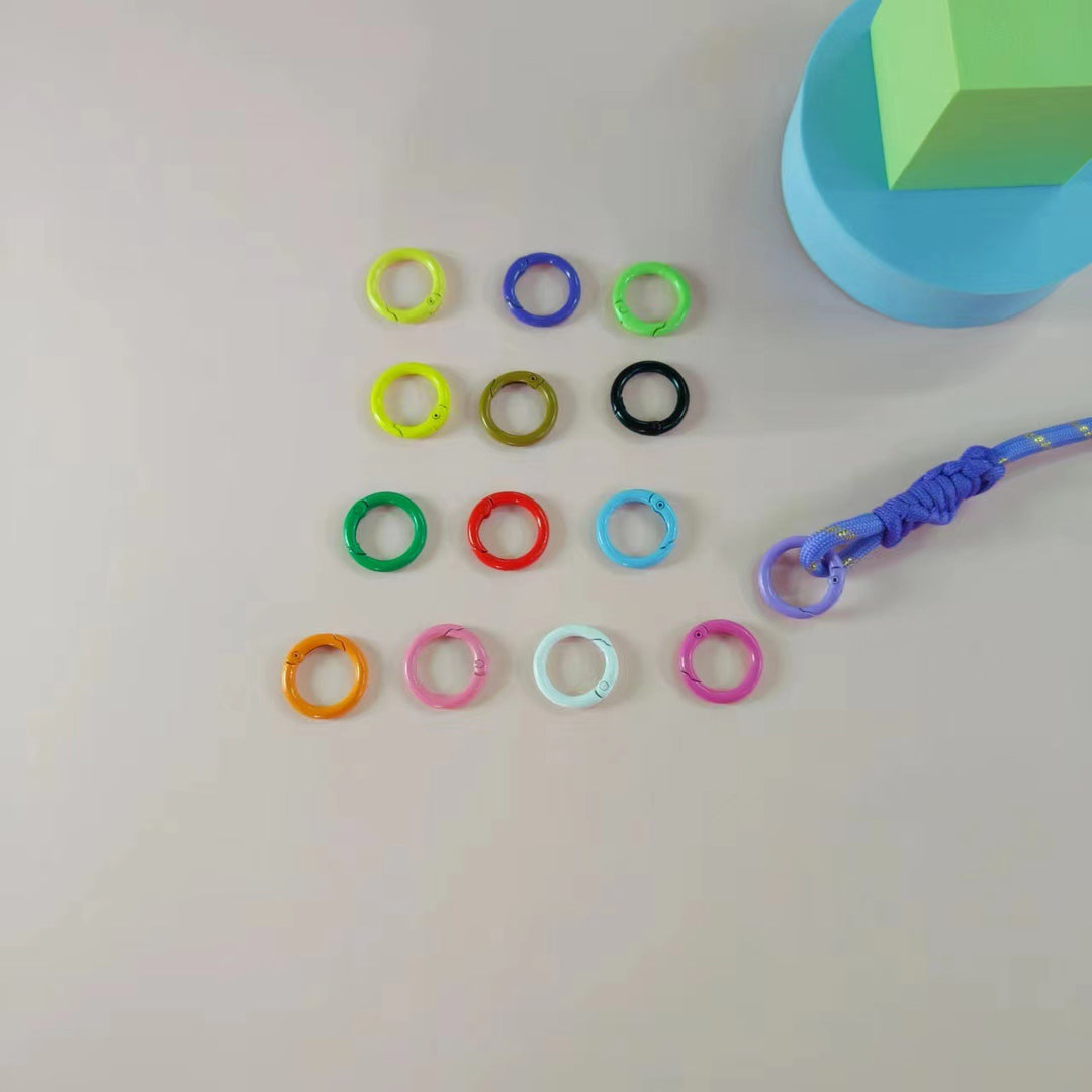 Vielseitiger Clip-On Schlüsselring Karnz