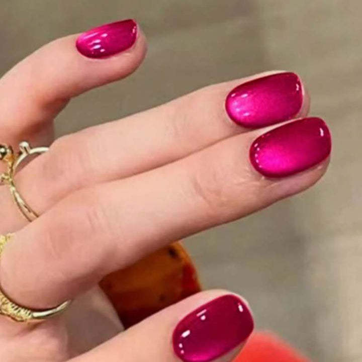 Glänzendes kurzes Press-On-Nagel-Set mit strahlendem Finish Karnz