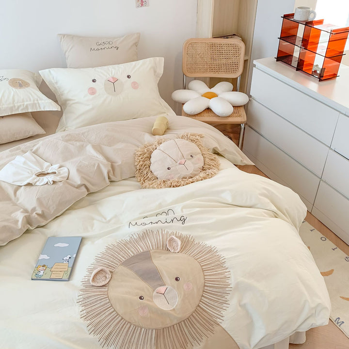 Kuscheliges Kinderbettwäsche-Set mit verspielter Löwenapplikation aus Baumwolle