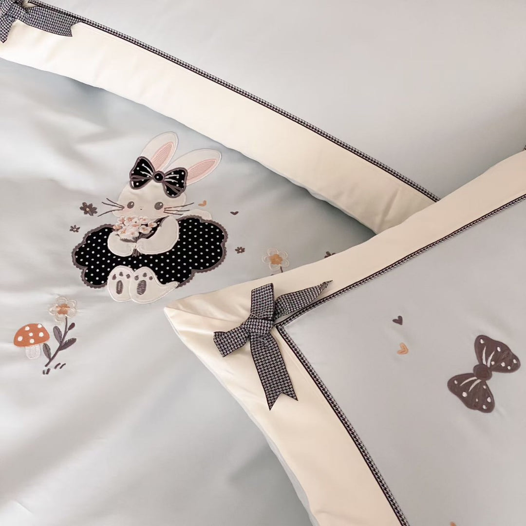 Kinder-gesticktes Bunny-Applikations-Bettwäsche-Set mit Schlips-Ecken