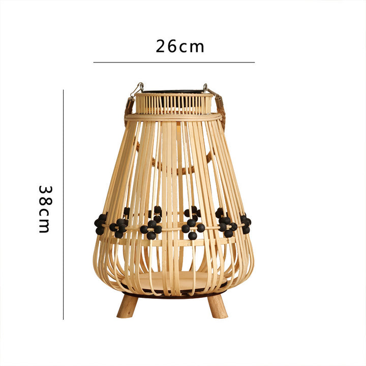 Dekorativer Lichtspender mit natürlichem Rattan Karnz