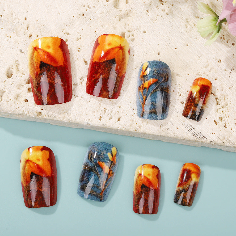 Kreatives Design-Nagelset Karnz