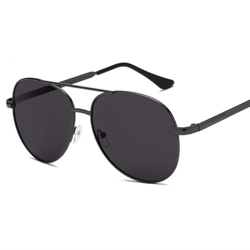 Moderne winkelframes Sonnenbrille Karnz