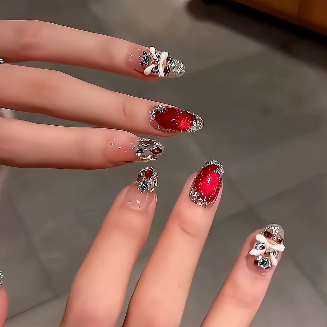 Künstlerische mit Strass veredelte Nagelverlängerungen Karnz
