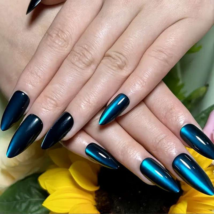 Elegante Glänzende Stiletto Press-On Nagel Set Karnz