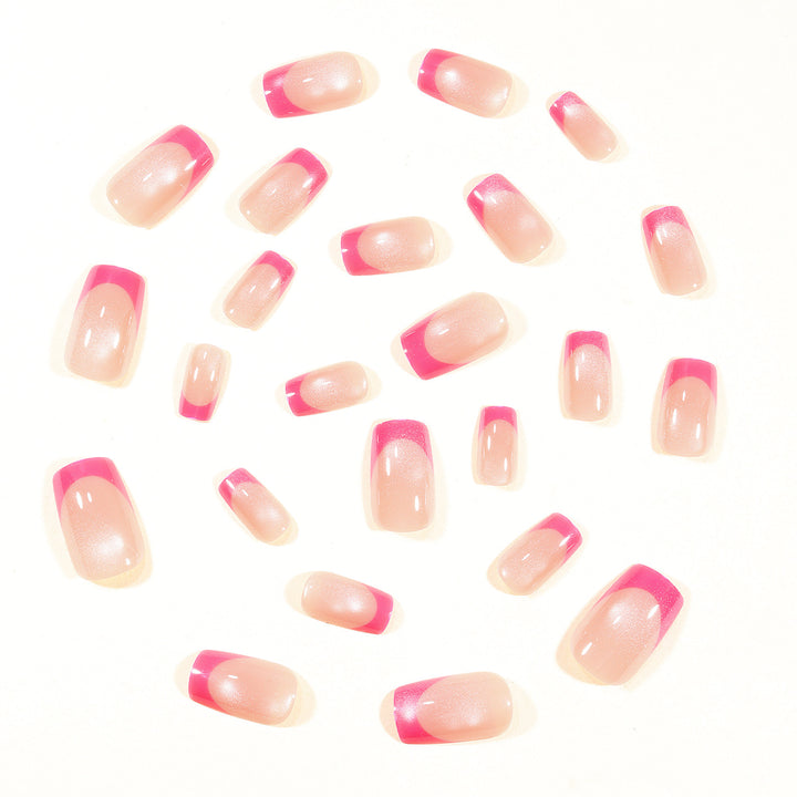 Stylische Acryl French Tip Nagelkunst Karnz