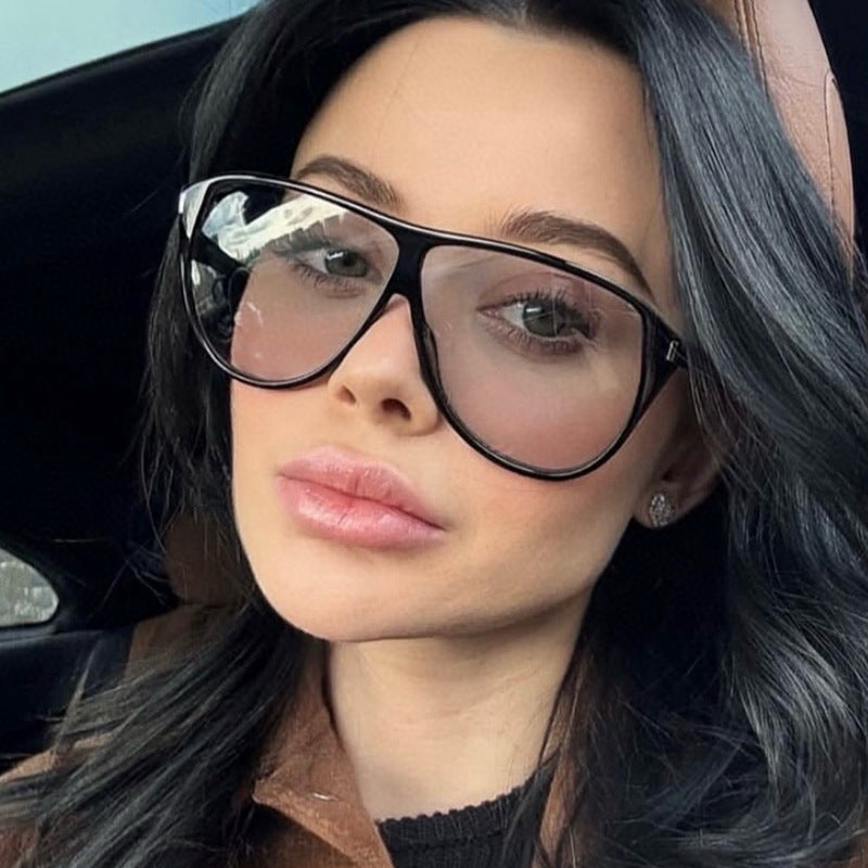 Damen moderne Cat-Eye Sonnenbrille mit schützendem UV-Filter und stilvollem Rahmen Karnz