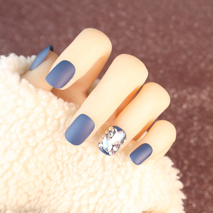 Matte Press-On Nagelset mit Strass-Akzenten Karnz