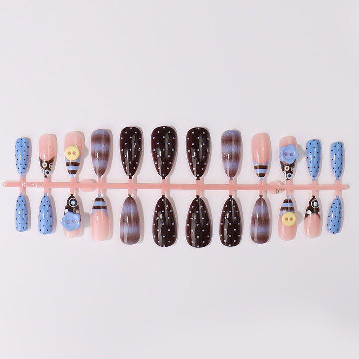 Künstlerische Nageltips Kollektion Karnz