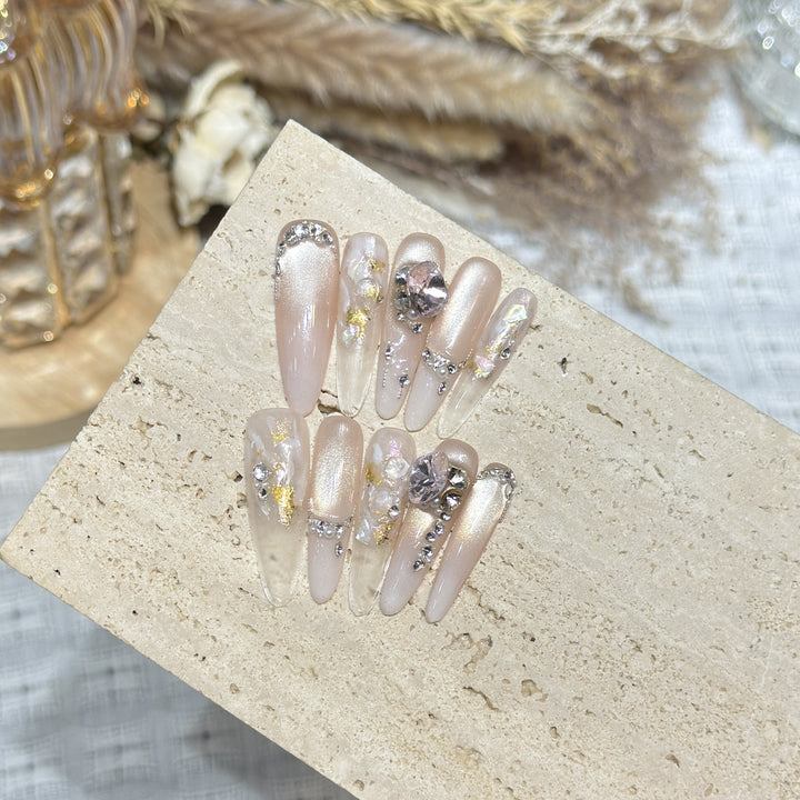 Glamouröse Stiletto Press-On Nail Set mit Strassverzierungen Karnz