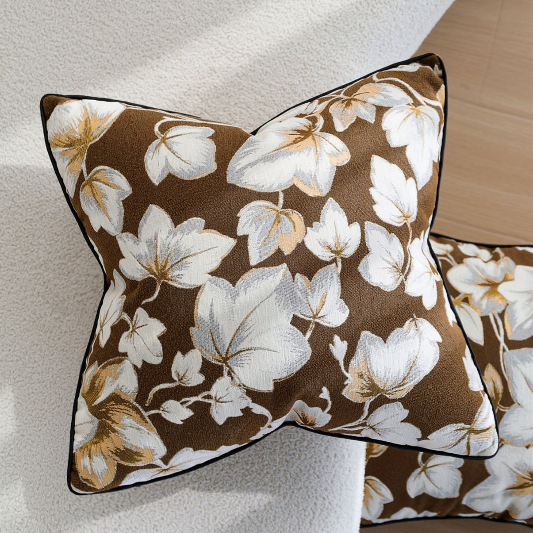 Zierkissen mit floralem Design