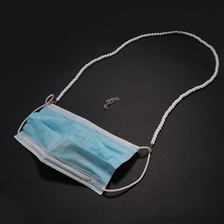 Perlencollier mit Praktischem Kettenhalter Karnz