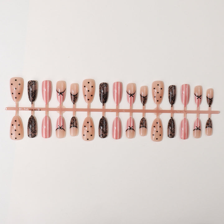Elegante von Spitze inspirierte Presse-Nagel-Set Karnz